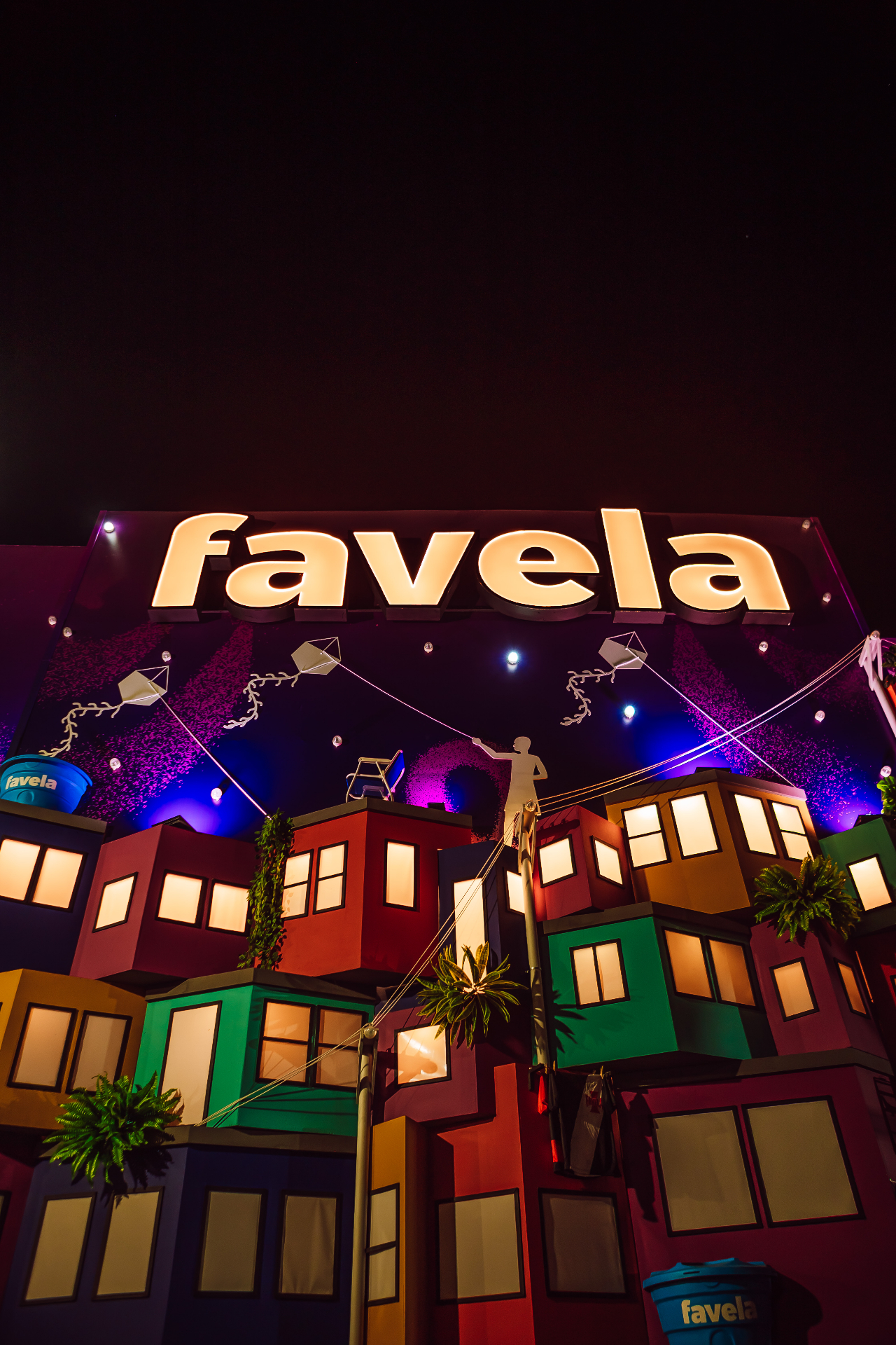 Fachada do Camarote Favela na Sapucaí